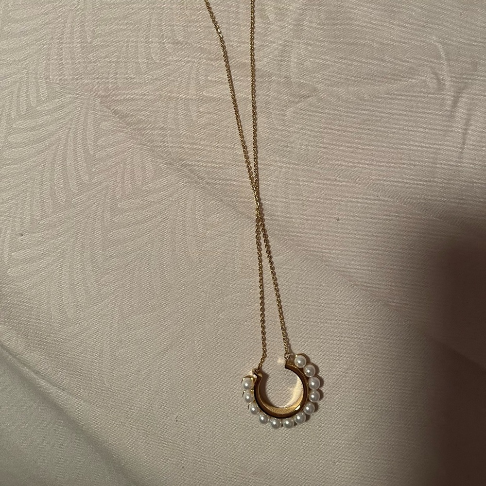 Paul valentine pearl necklace